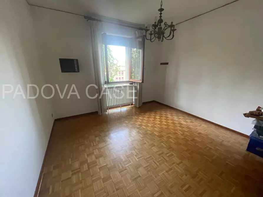 Immagine 24 di Appartamento in vendita  in Via Novara a Padova