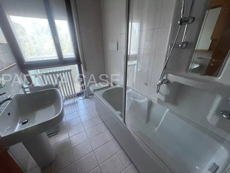 Immagine 28 di Appartamento in vendita  in Via Novara a Padova