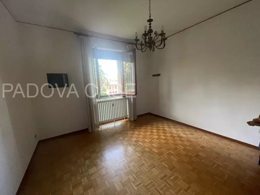 Immagine 30 di Appartamento in vendita  in Via Novara a Padova