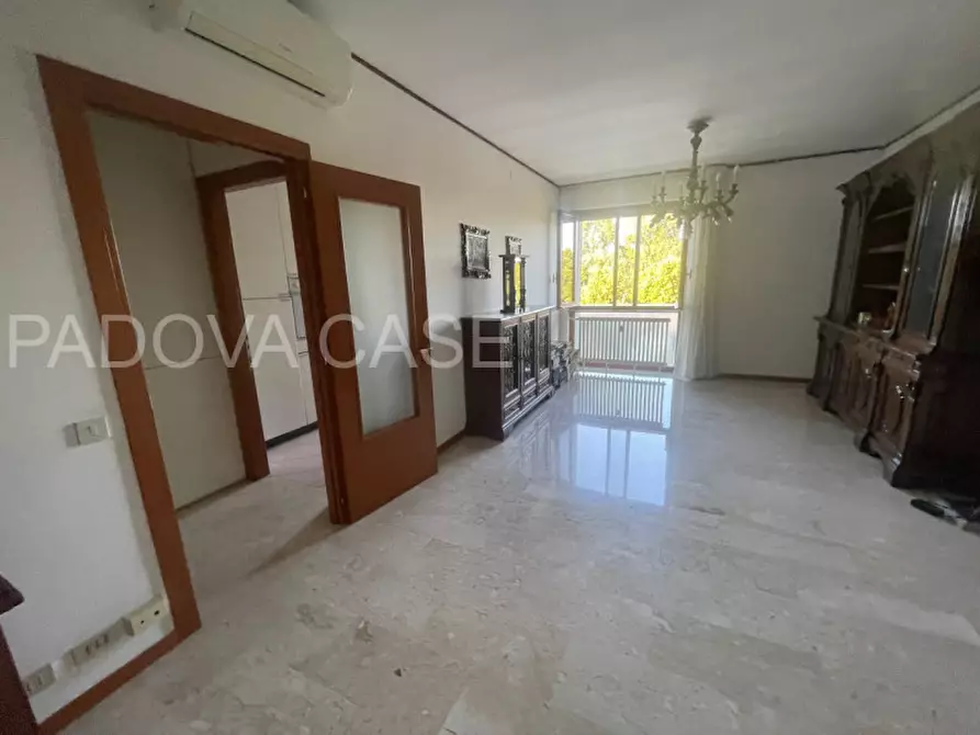 Immagine 32 di Appartamento in vendita  in Via Novara a Padova