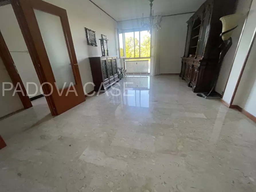 Immagine 33 di Appartamento in vendita  in Via Novara a Padova
