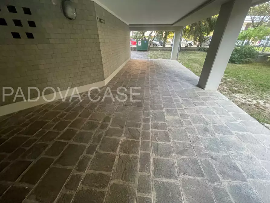 Immagine 37 di Appartamento in vendita  in Via Novara a Padova