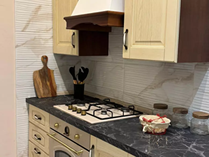 Immagine 8 di Appartamento in affitto  in VIA LAZIO N°3 a Torre Del Greco