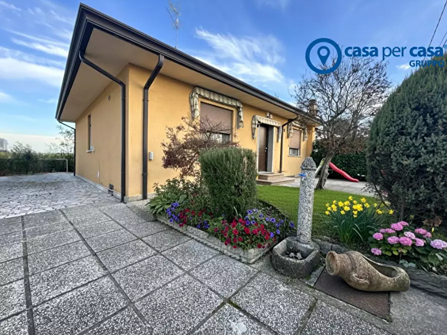 Immagine 2 di Casa bifamiliare in vendita  in Rovigo, via Olmo a Pontecchio Polesine