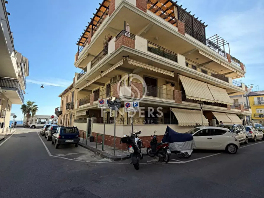 Immagine 2 di Attico in vendita  in Via Nenzi 4 a Letojanni