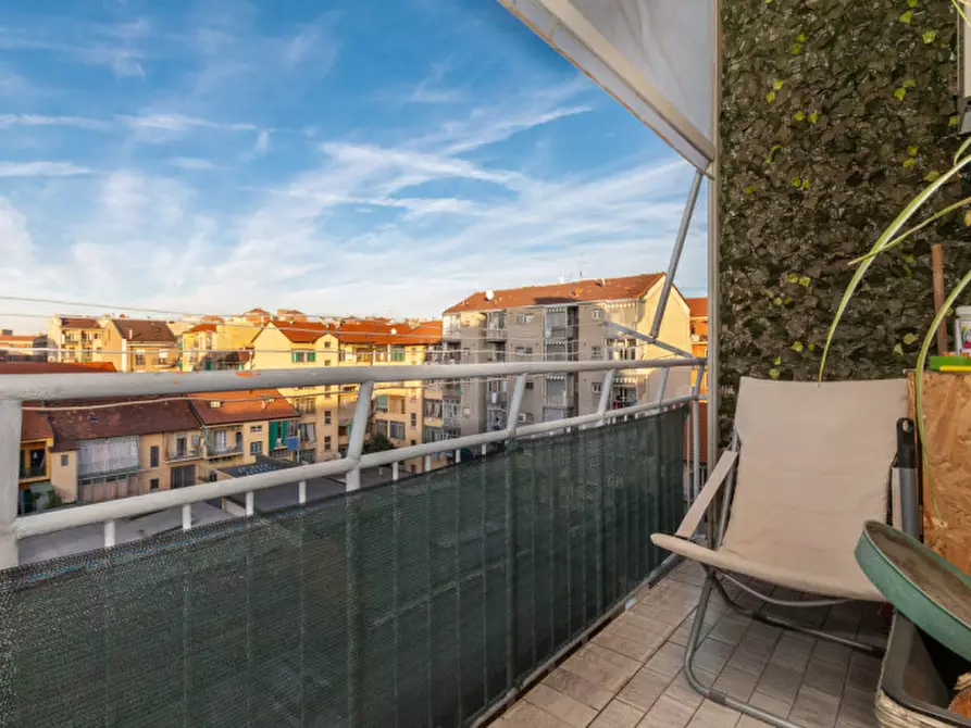 Immagine 14 di Appartamento in vendita  in Via Michele Coppino 72 a Torino