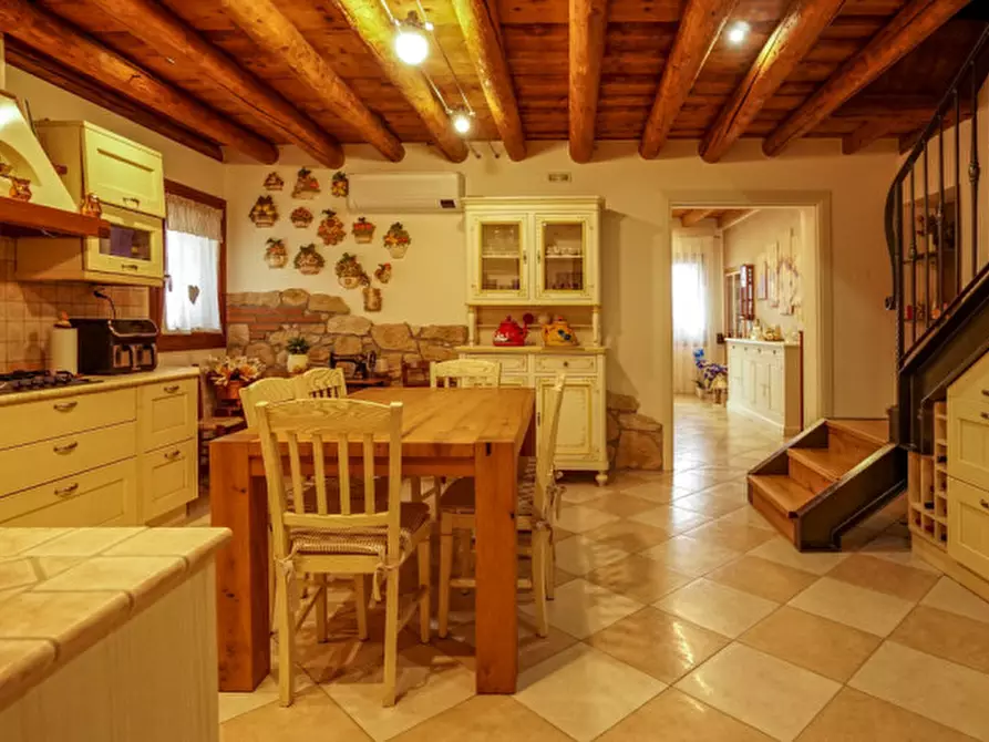 Immagine 5 di Villetta a schiera in vendita  a Roncà