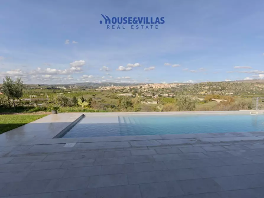 Immagine 4 di Villa in vendita  in cda niura a Noto