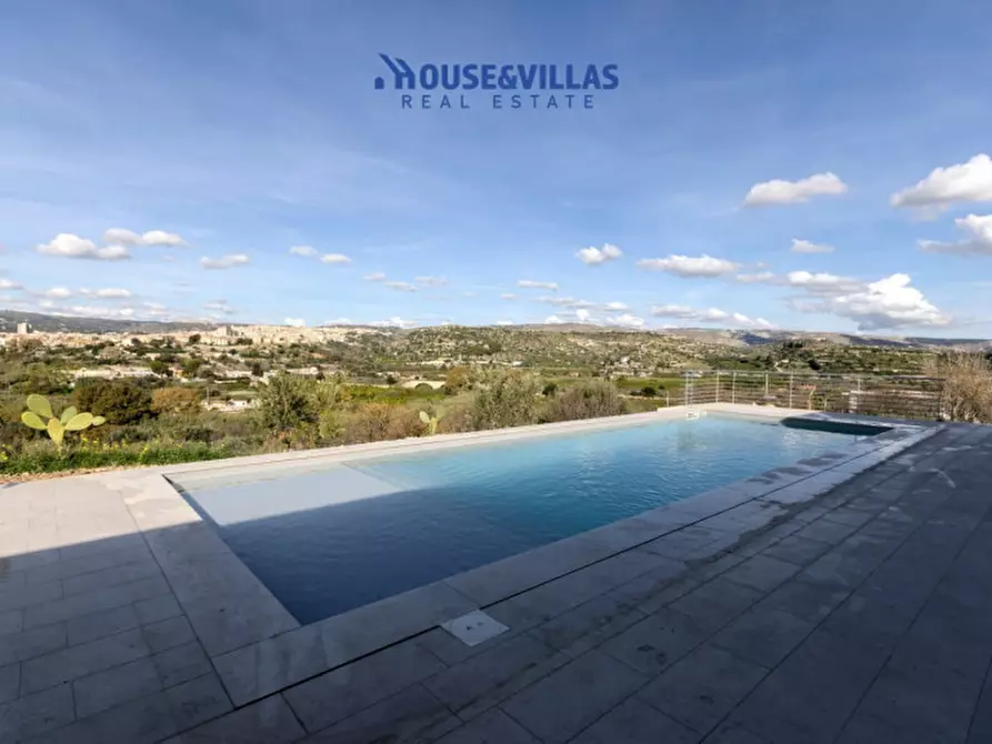 Immagine 7 di Villa in vendita  in cda niura a Noto