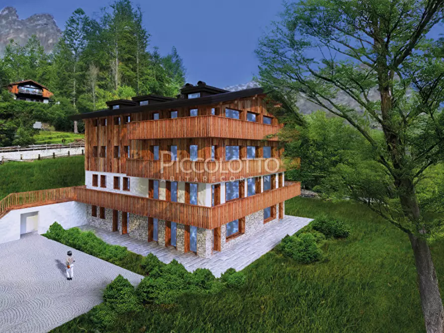 Immagine 3 di Appartamento in vendita  in via Menardi a Cortina D'ampezzo