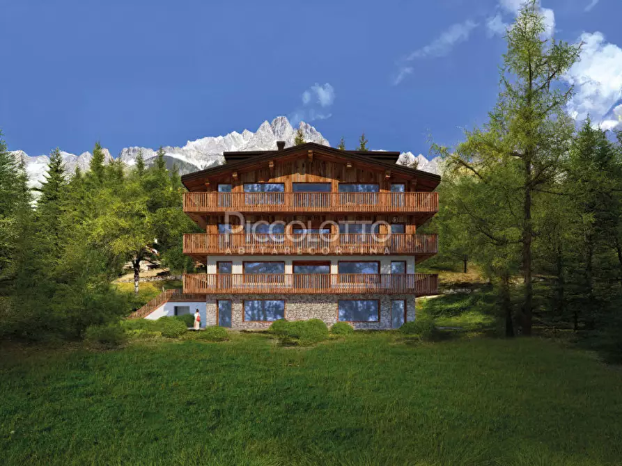 Immagine 4 di Appartamento in vendita  in via Menardi a Cortina D'ampezzo