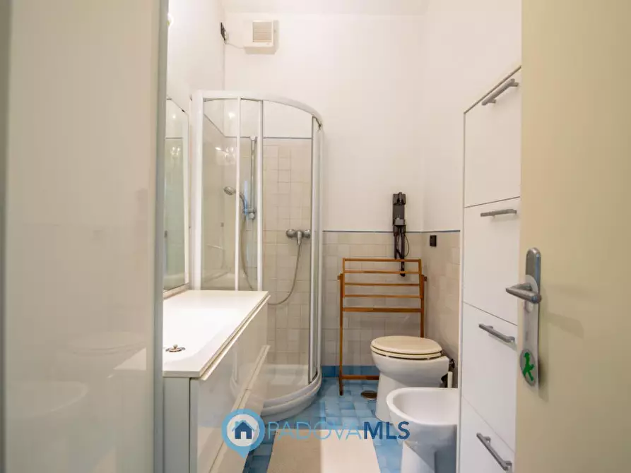 Immagine 12 di Appartamento in vendita  in VIA BARBARIGO a Padova