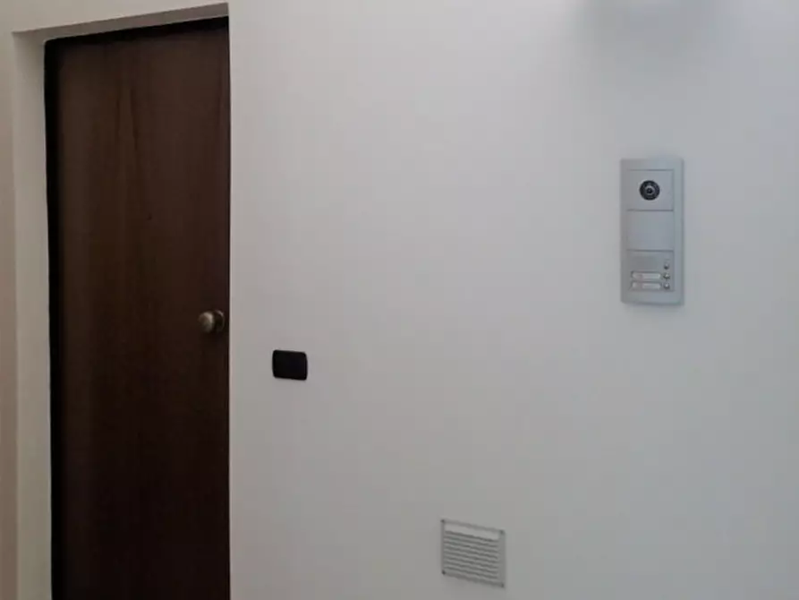 Immagine 2 di Appartamento in vendita  in P.ZZA E. ALESSANDRINI 25 a Pescara