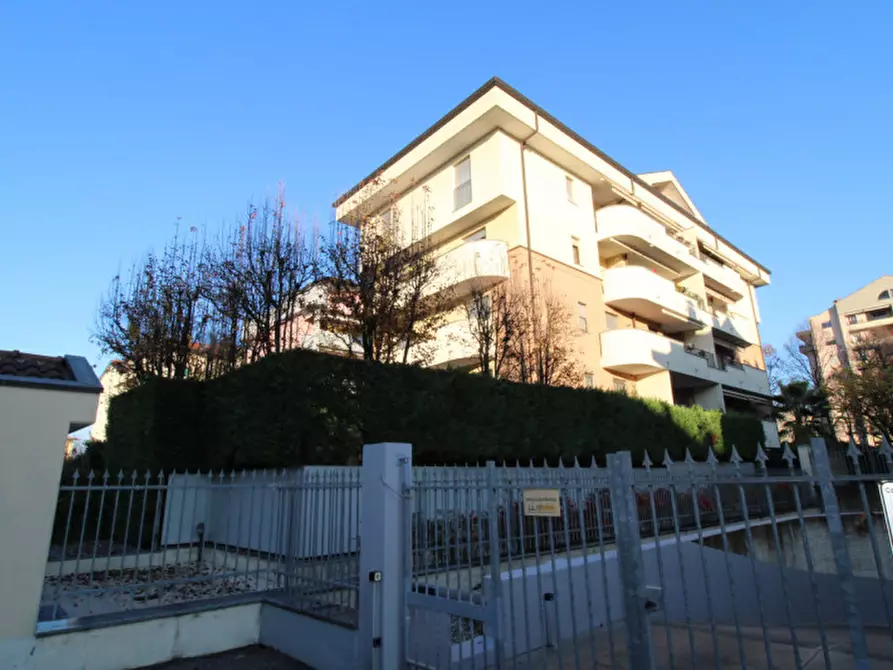 Immagine 3 di Appartamento in vendita  in Via Giovanni Papini 3c a Monza