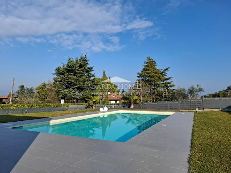 Immagine 2 di Villa in vendita  in Via Pisenze a Manerba Del Garda
