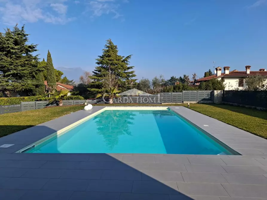 Immagine 3 di Villa in vendita  in Via Pisenze a Manerba Del Garda