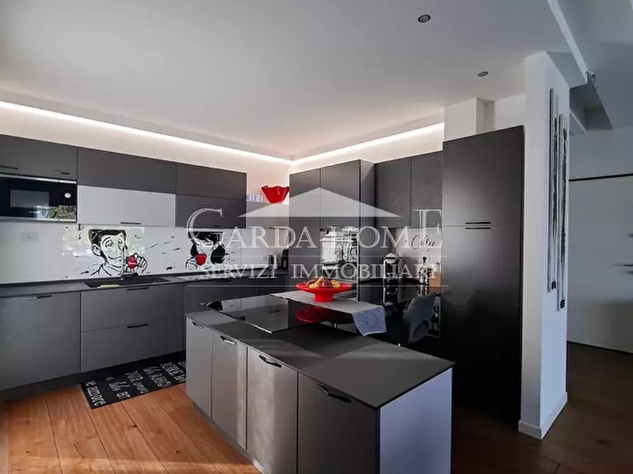 Immagine 10 di Villa in vendita  in via Pisenze a Manerba Del Garda