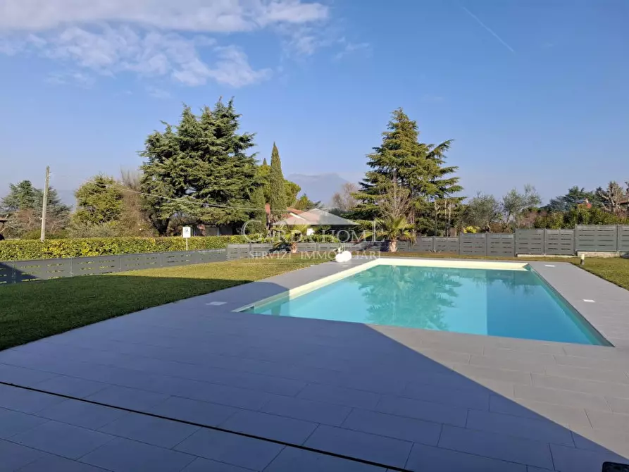 Immagine 19 di Villa in vendita  in via Pisenze a Manerba Del Garda
