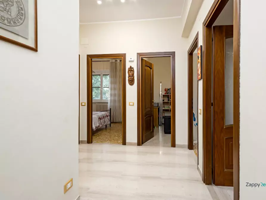 Immagine 19 di Appartamento in affitto  in Via della Salvia a Roma