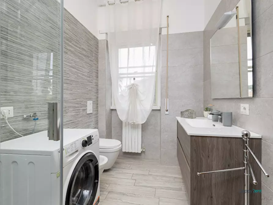 Immagine 36 di Appartamento in affitto  in Via della Salvia a Roma