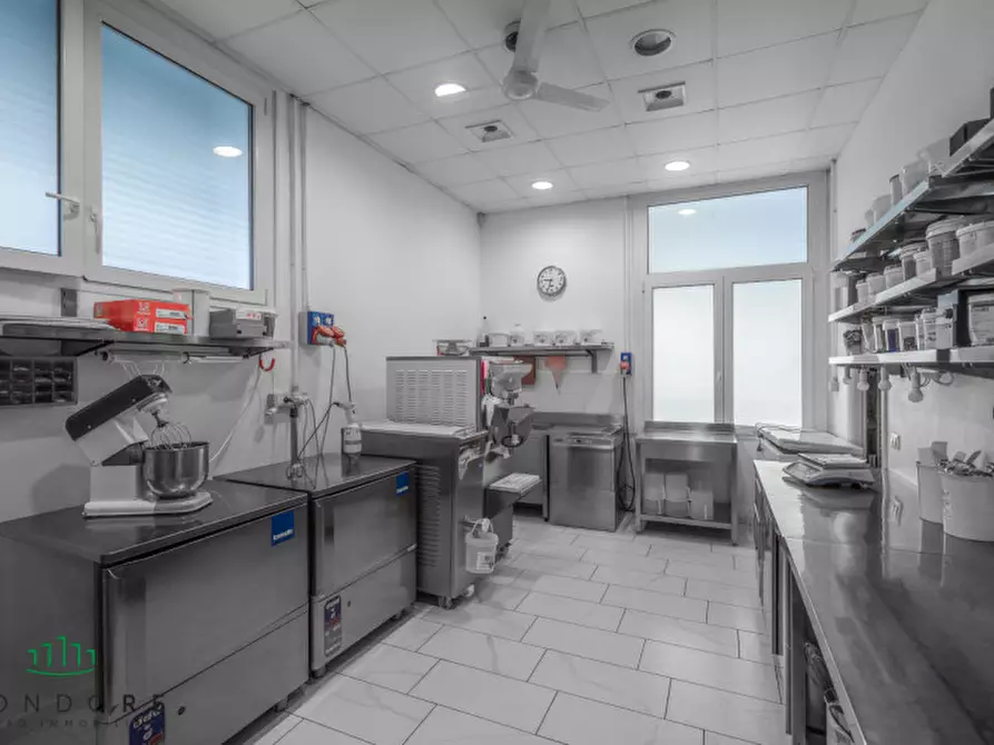 Immagine 48 di Attività commerciale in vendita  in Via Edgardo Fogli comacchio a Comacchio