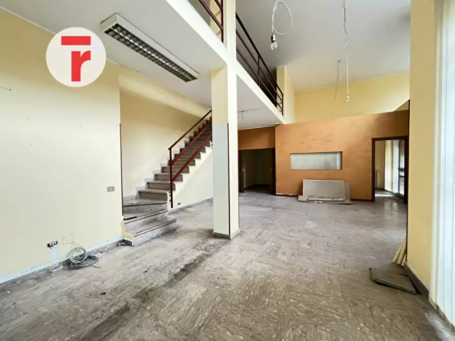 Immagine 3 di Negozio in vendita  in Via Giovanni Sebastiano Bach a Padova