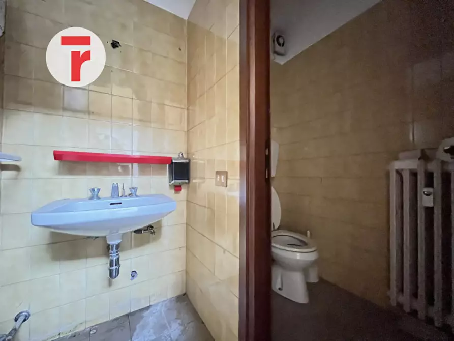 Immagine 8 di Negozio in vendita  in Via Giovanni Sebastiano Bach a Padova