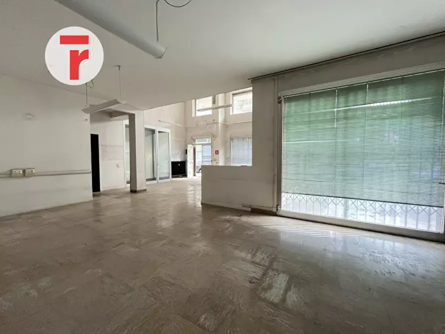 Immagine 2 di Negozio in vendita  in Via Giovanni Sebastiano Bach a Padova