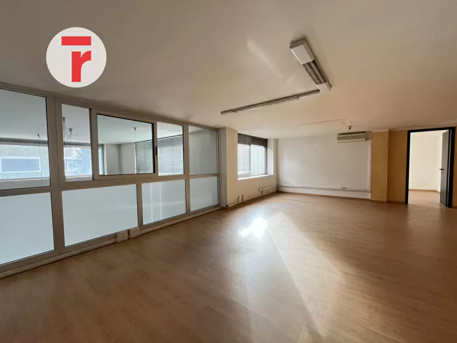 Immagine 6 di Negozio in vendita  in Via Giovanni Sebastiano Bach a Padova