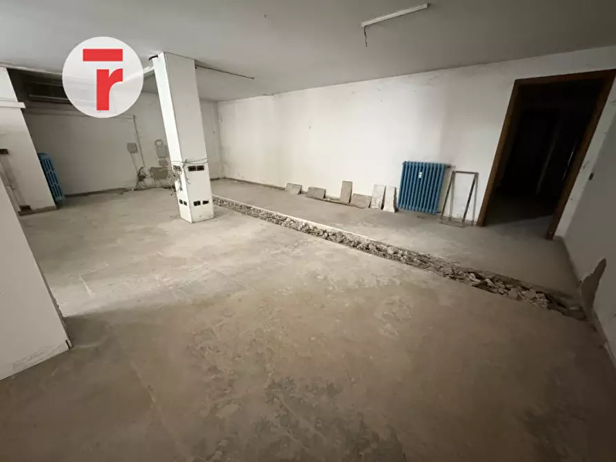 Immagine 3 di Negozio in vendita  in Via Giovanni Sebastiano Bach a Padova