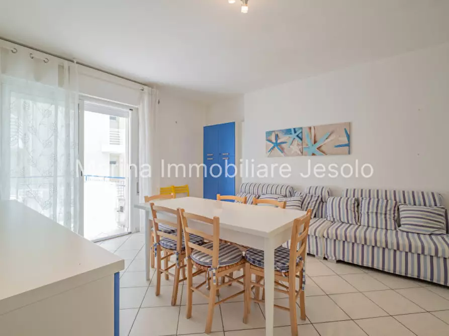 Immagine 7 di Appartamento in vendita  in Via Padova a Jesolo