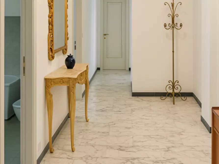 Immagine 5 di Appartamento in vendita  in Via Marco Polo 16 a Rapallo