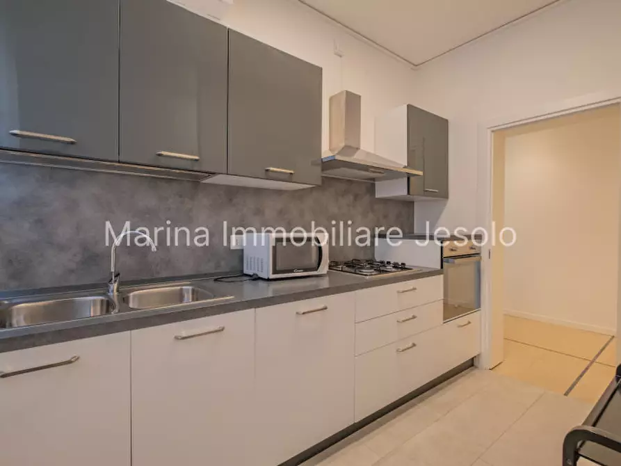 Immagine 5 di Appartamento in vendita  in Via Padova a Jesolo