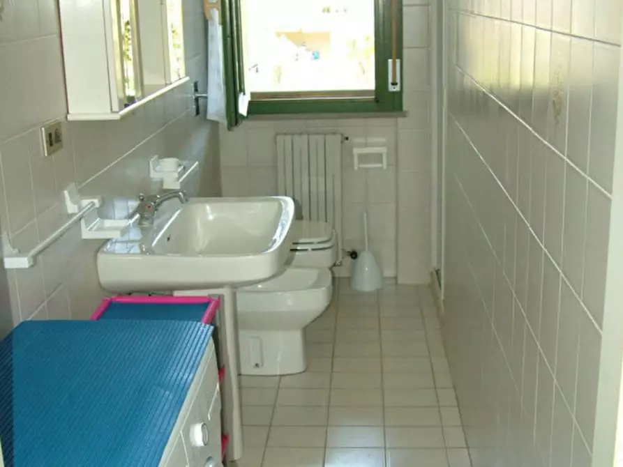 Immagine 12 di Appartamento in vendita  in Via Leonardo da Vinci a Silvi