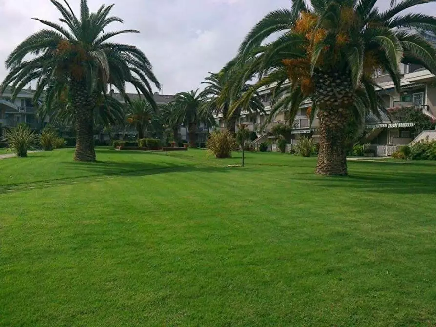 Immagine 17 di Appartamento in vendita  in Via Leonardo da Vinci a Silvi