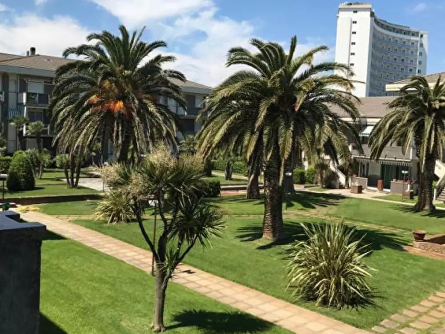 Immagine 18 di Appartamento in vendita  in Via Leonardo da Vinci a Silvi