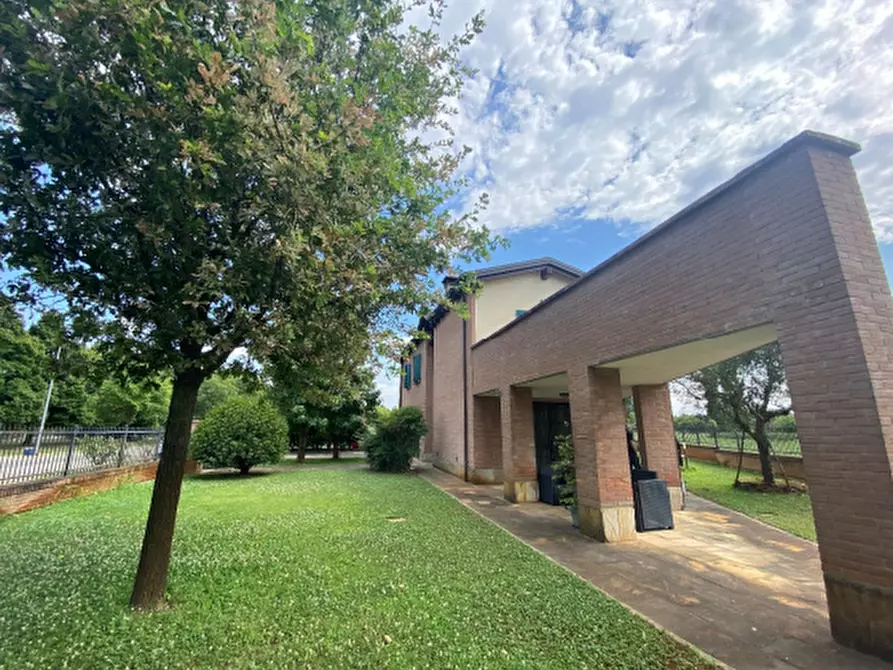 Immagine 38 di Villa in vendita  in Via Palazzazzo a Sala Bolognese