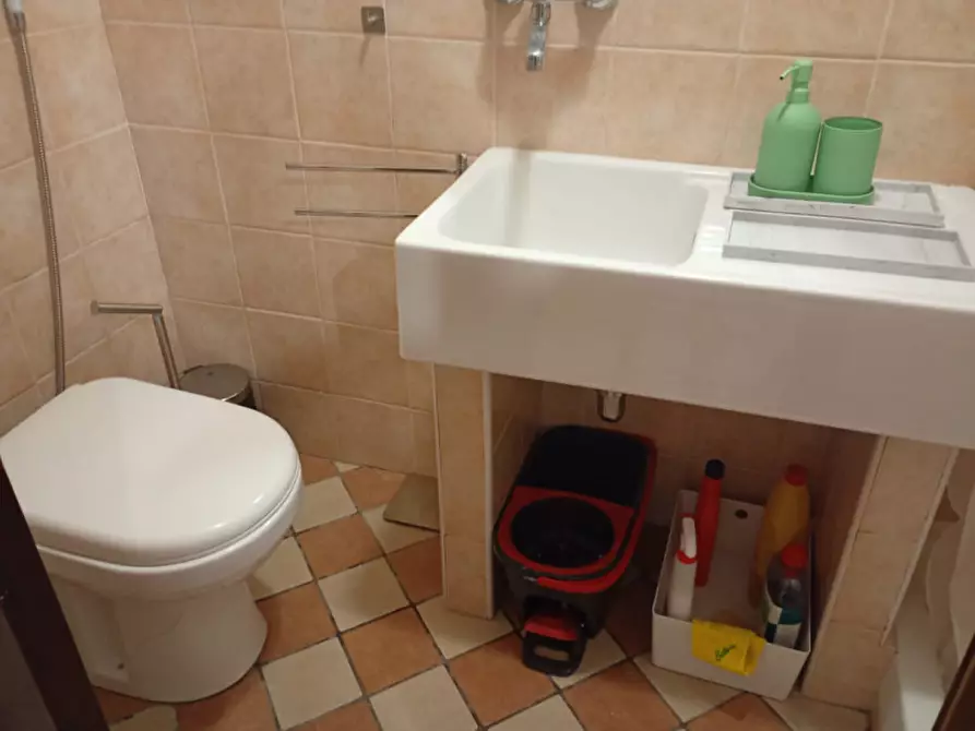 Immagine 4 di Appartamento in affitto  in vico san marcellino 3 a Napoli