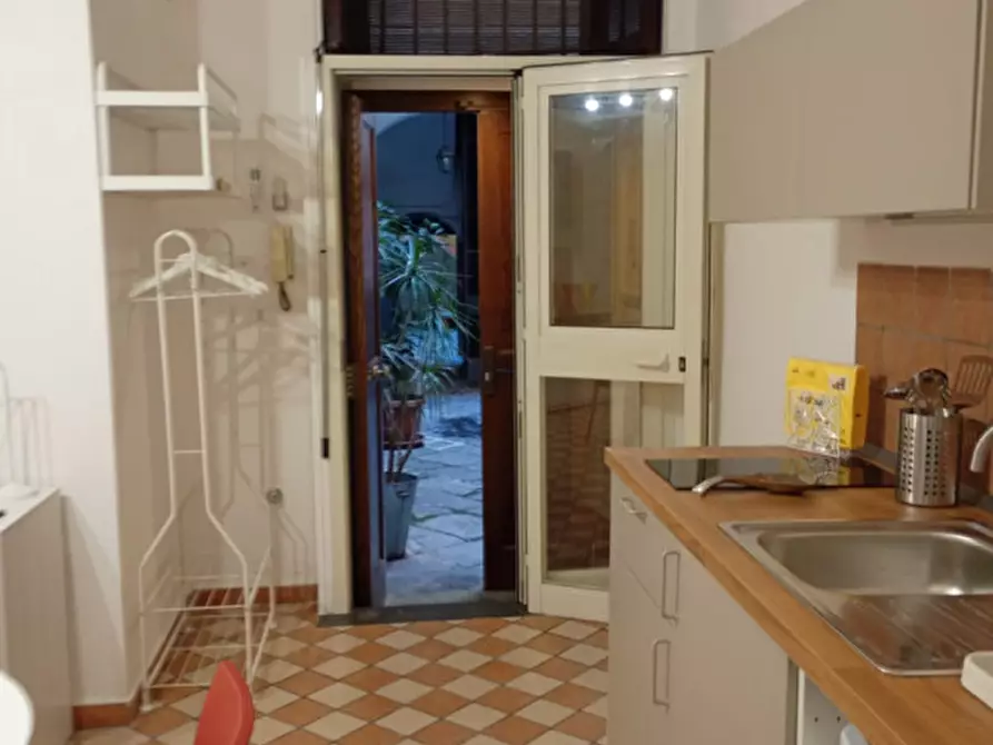 Immagine 7 di Appartamento in affitto  in vico san marcellino 3 a Napoli