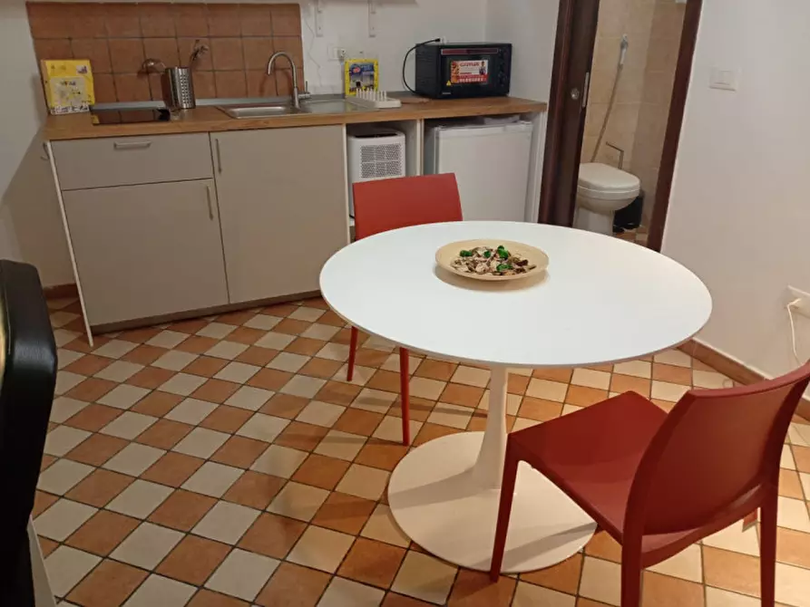 Immagine 8 di Appartamento in affitto  in vico san marcellino 3 a Napoli