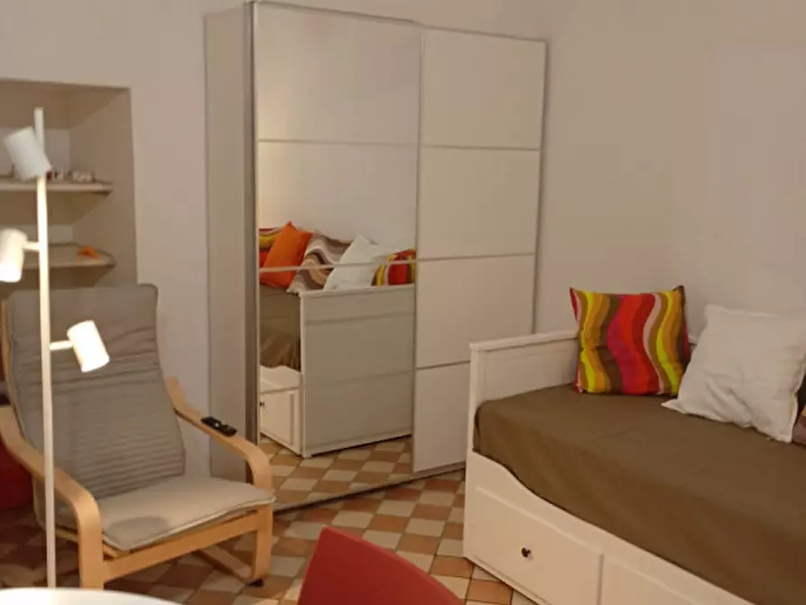 Immagine 13 di Appartamento in affitto  in vico san marcellino 3 a Napoli