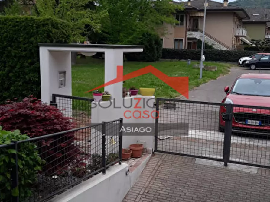 Immagine 4 di Casa bifamiliare in vendita  a Montecchio Maggiore