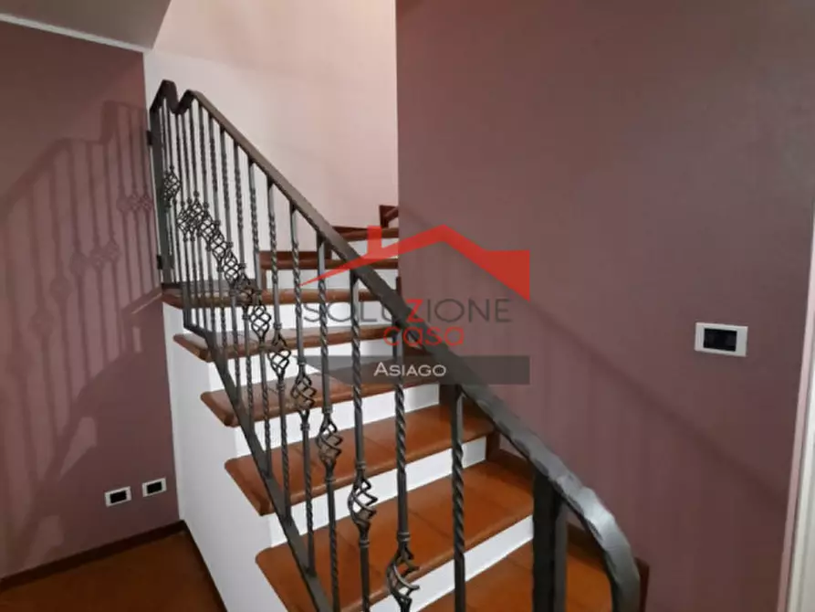 Immagine 12 di Casa bifamiliare in vendita  a Montecchio Maggiore