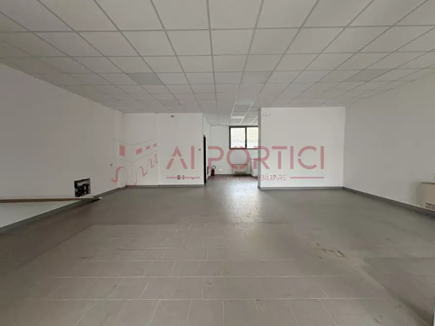 Immagine 1 di Negozio in affitto  in Via Padana a Sant'angelo Di Piove Di Sacco