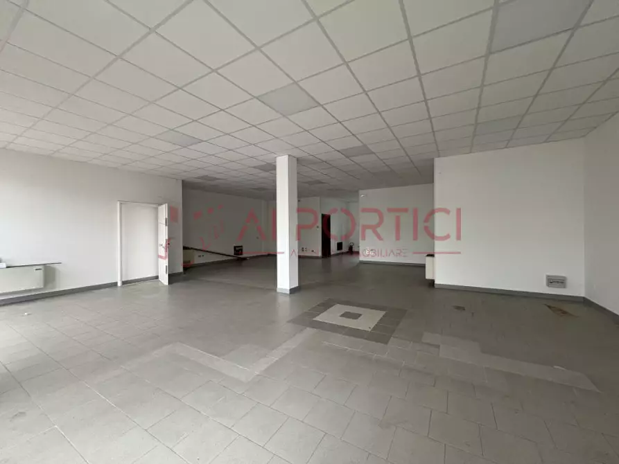 Immagine 5 di Negozio in affitto  in Via Padana a Sant'angelo Di Piove Di Sacco