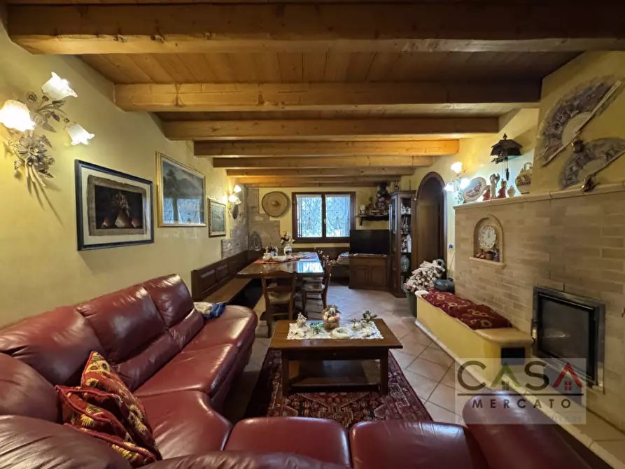 Immagine 1 di Casa bifamiliare in vendita  in Via Salvatoizza a Gaiarine