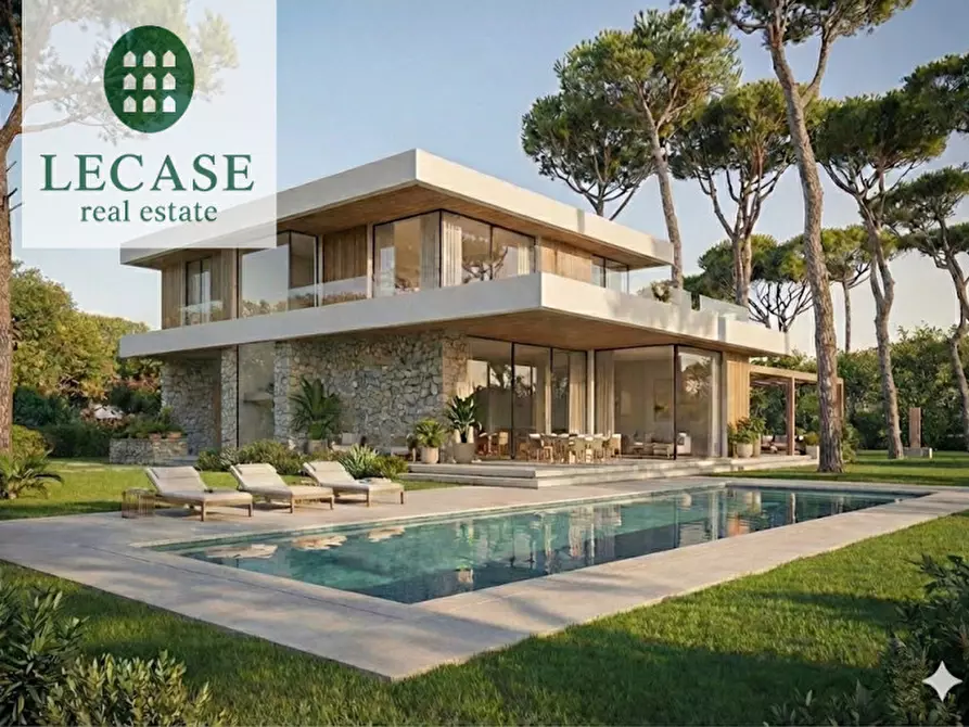 Immagine 1 di Villa in vendita  in via Matteotti a Forte Dei Marmi