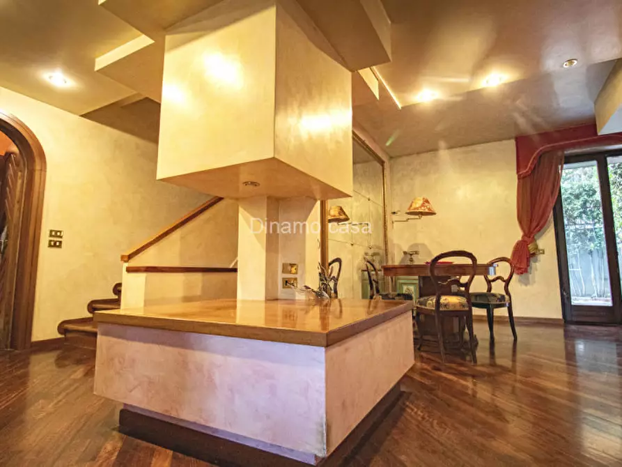 Immagine 3 di Villa in vendita  a Prato