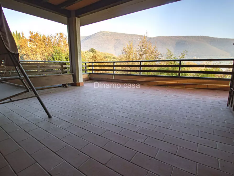 Immagine 16 di Villa in vendita  a Prato