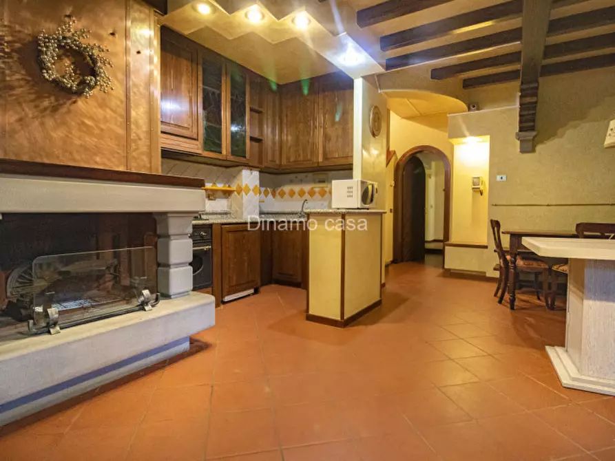 Immagine 22 di Villa in vendita  a Prato